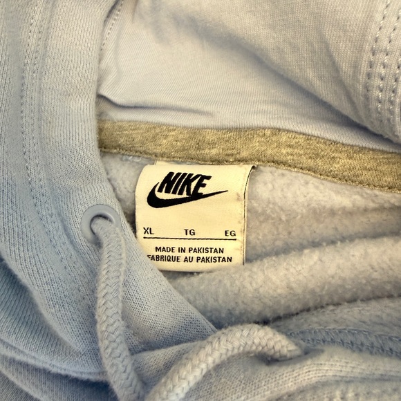 Nike Women's Periwinkle Hoodie XL - Picture 6 of 7